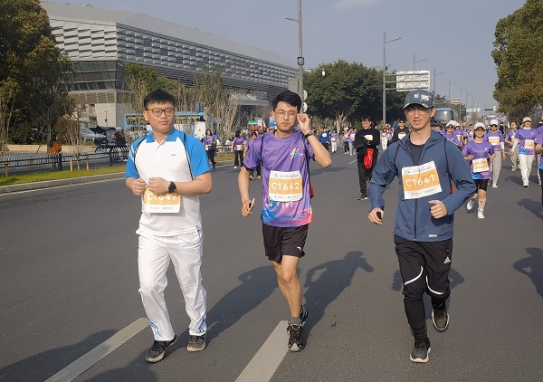 乐电：欢乐益起跑青春向未来
