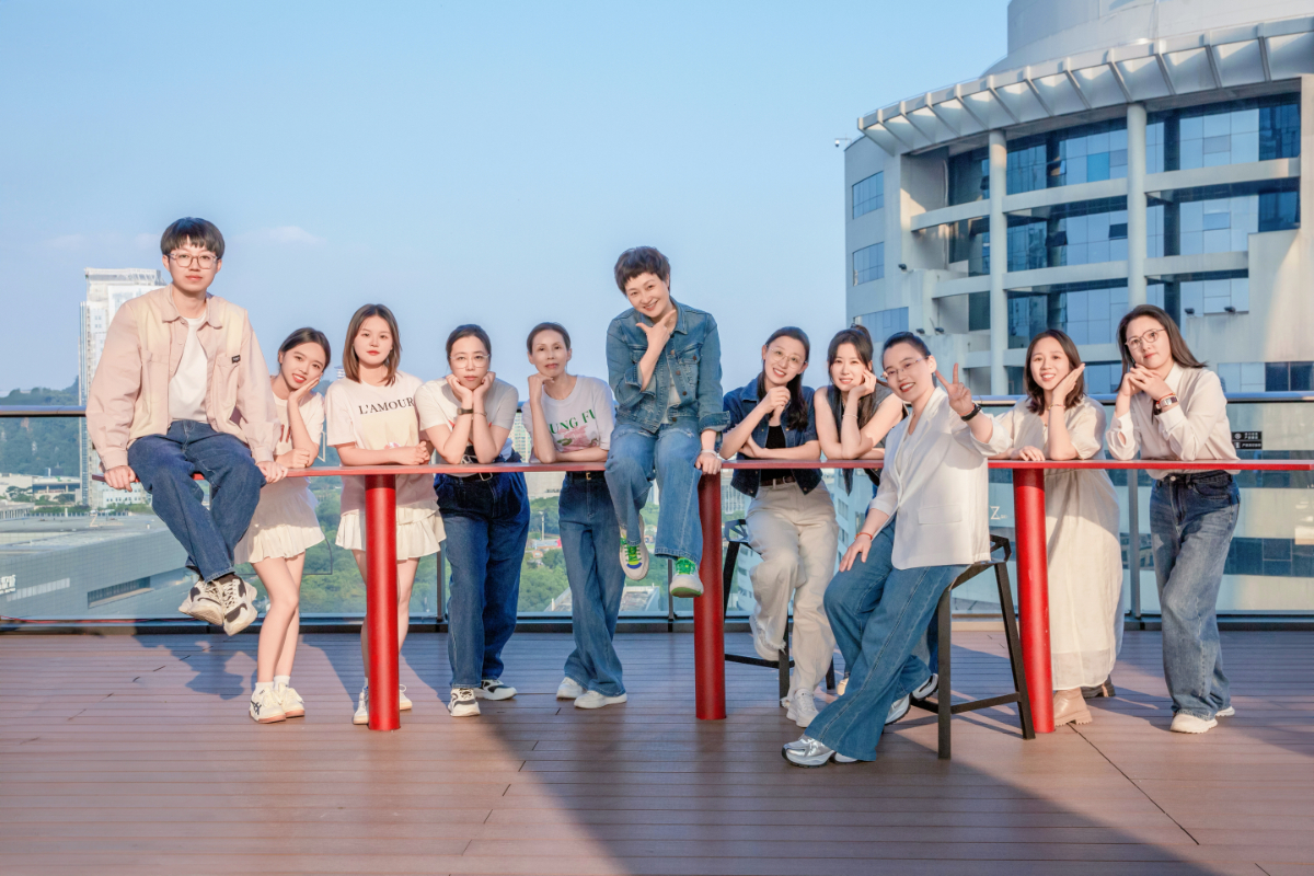 2025.11.06全家福5.png 2025.11.06全家福5.png